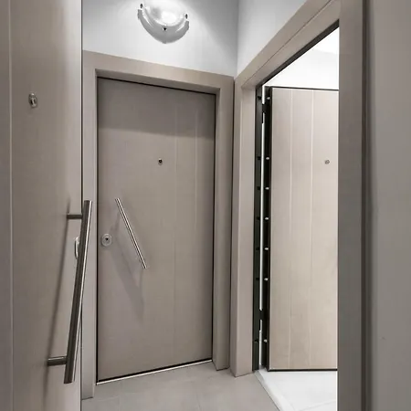 Apartment Cosmopolitan, Nilie Hospitality Mgmt