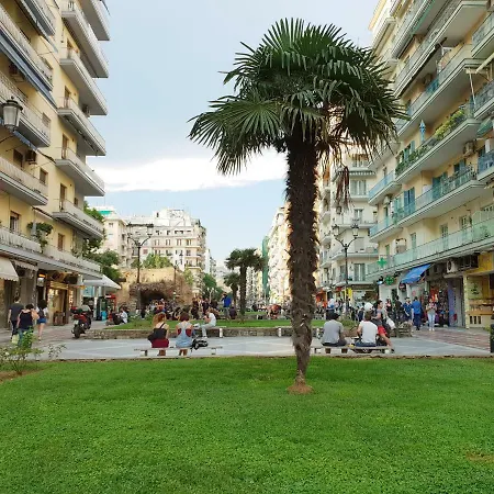 Cosmopolitan, Nilie Hospitality Mgmt Διαμέρισμα *
